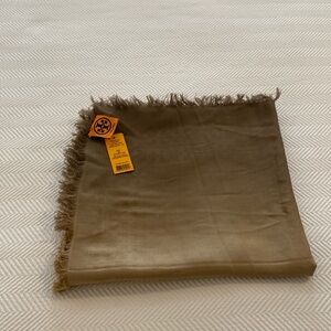 Tory Burch Logo Jacquard Scarf in Irish Moss